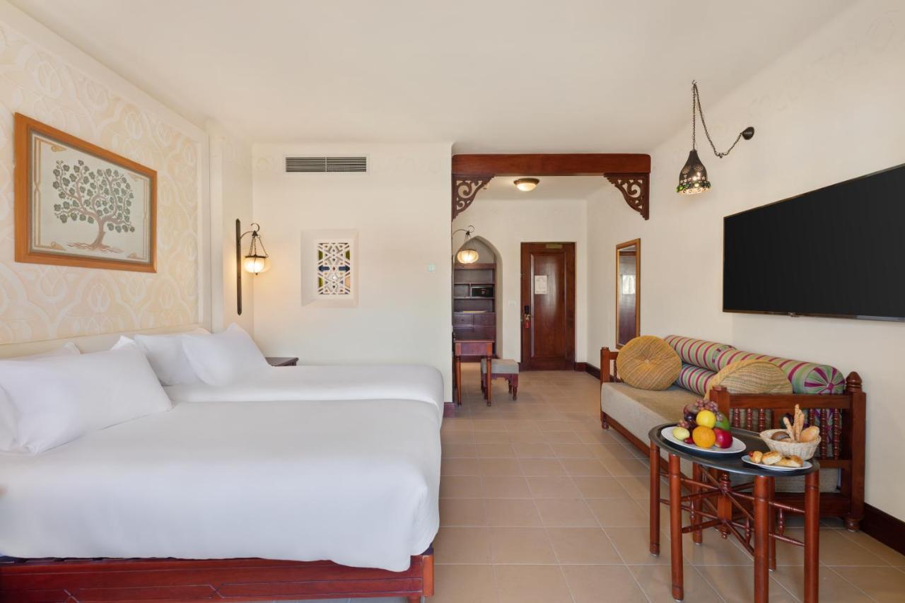 Hotel Pickalbatros Oasis Port Ghalib Esterno foto