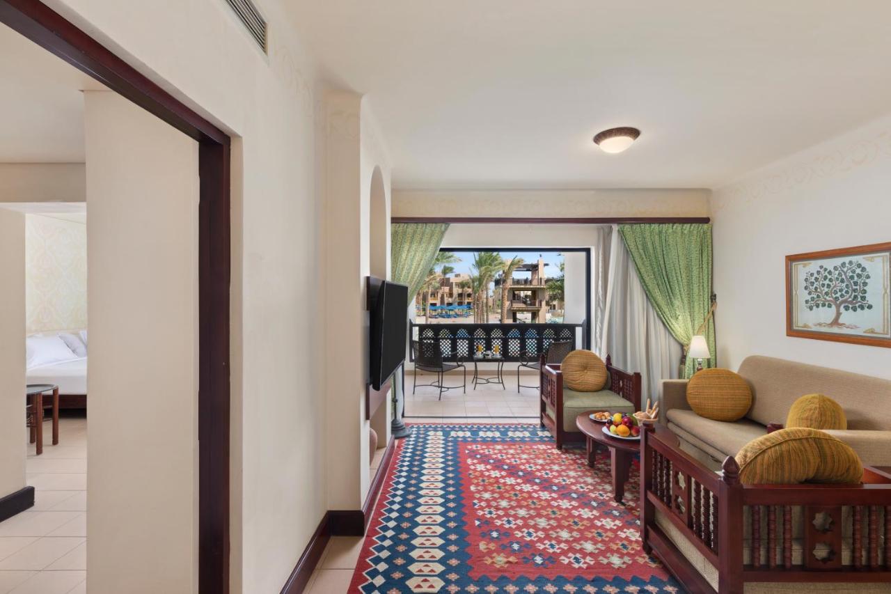 Hotel Pickalbatros Oasis Port Ghalib Esterno foto